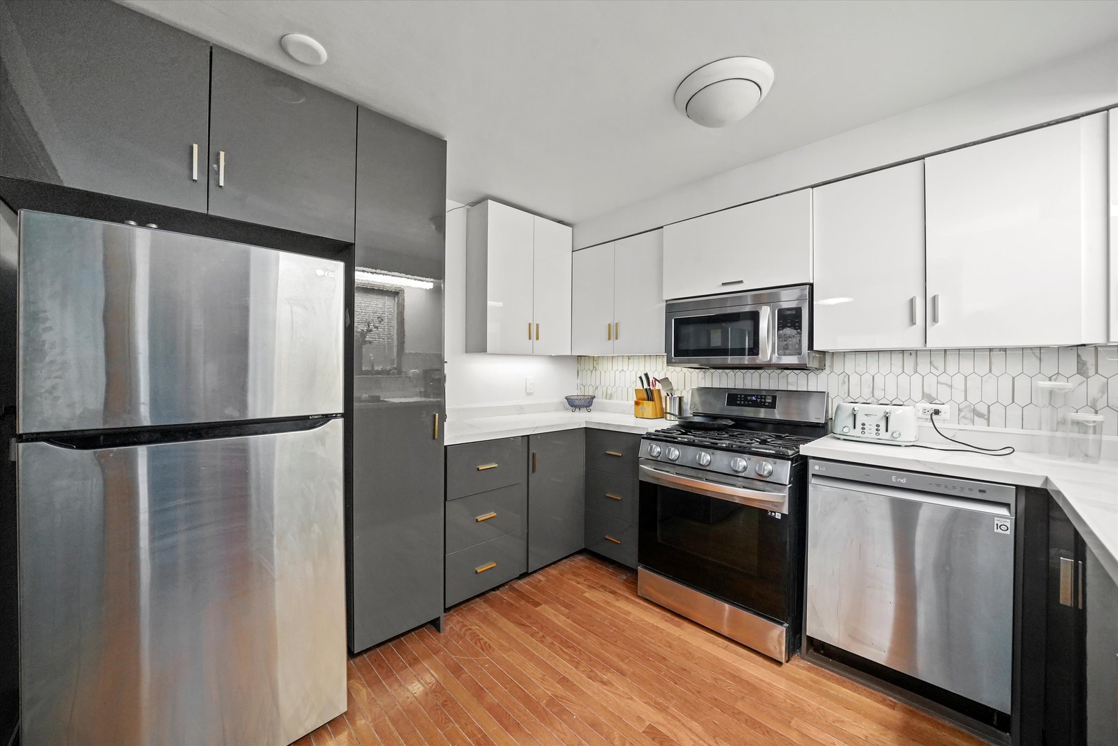 1321 Brummel Street Evanston, IL 60202 - Photo 11 of 33