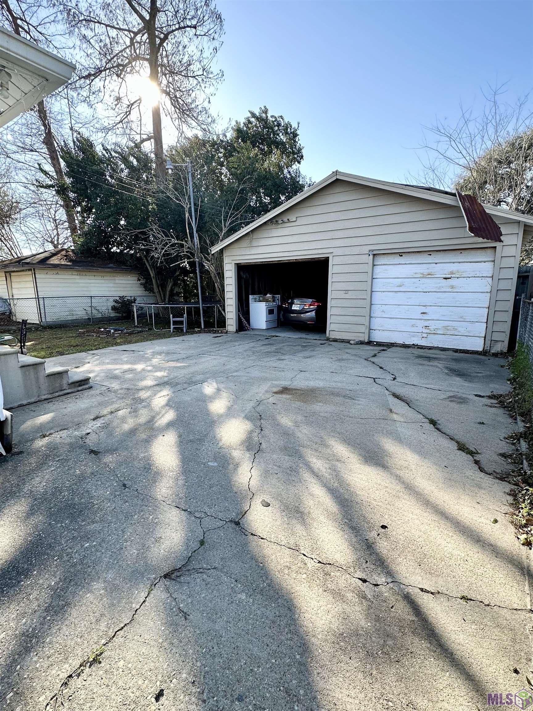 1230 Roussell Street Houma, LA 70360 - Photo 2 of 11