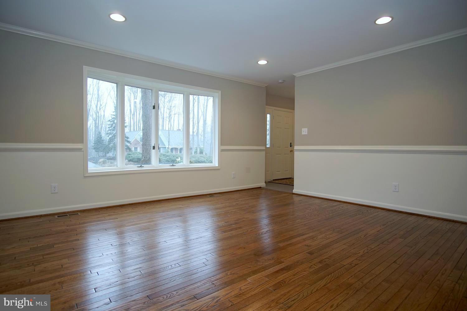 12609 Timber Grove Road Reisterstown, MD 21136 - Photo 3 of 30 Living Room