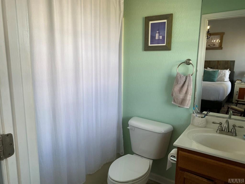983 Scott Road Elizabeth City, NC 27909 - Photo 11 of 22 Owners Private Bathroom