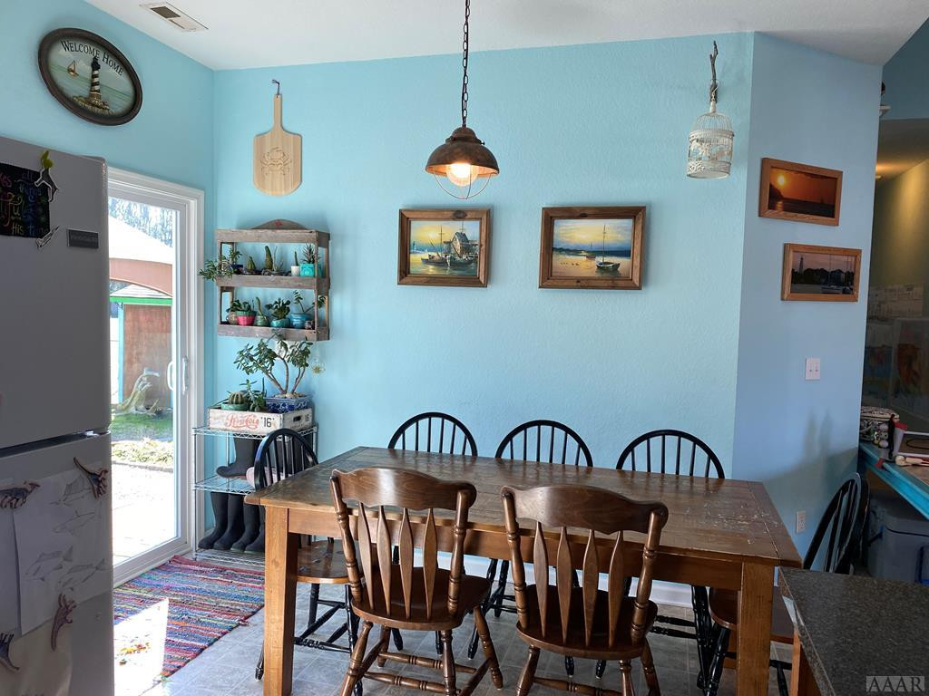983 Scott Road Elizabeth City, NC 27909 - Photo 6 of 22 Dining Area