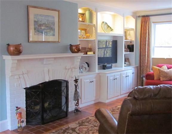 24 Wareland Road Wellesley, MA 02481 - Photo 2 of 16