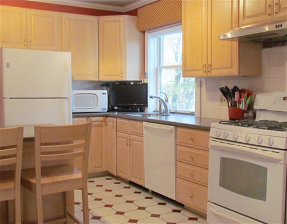 24 Wareland Road Wellesley, MA 02481 - Photo 6 of 16