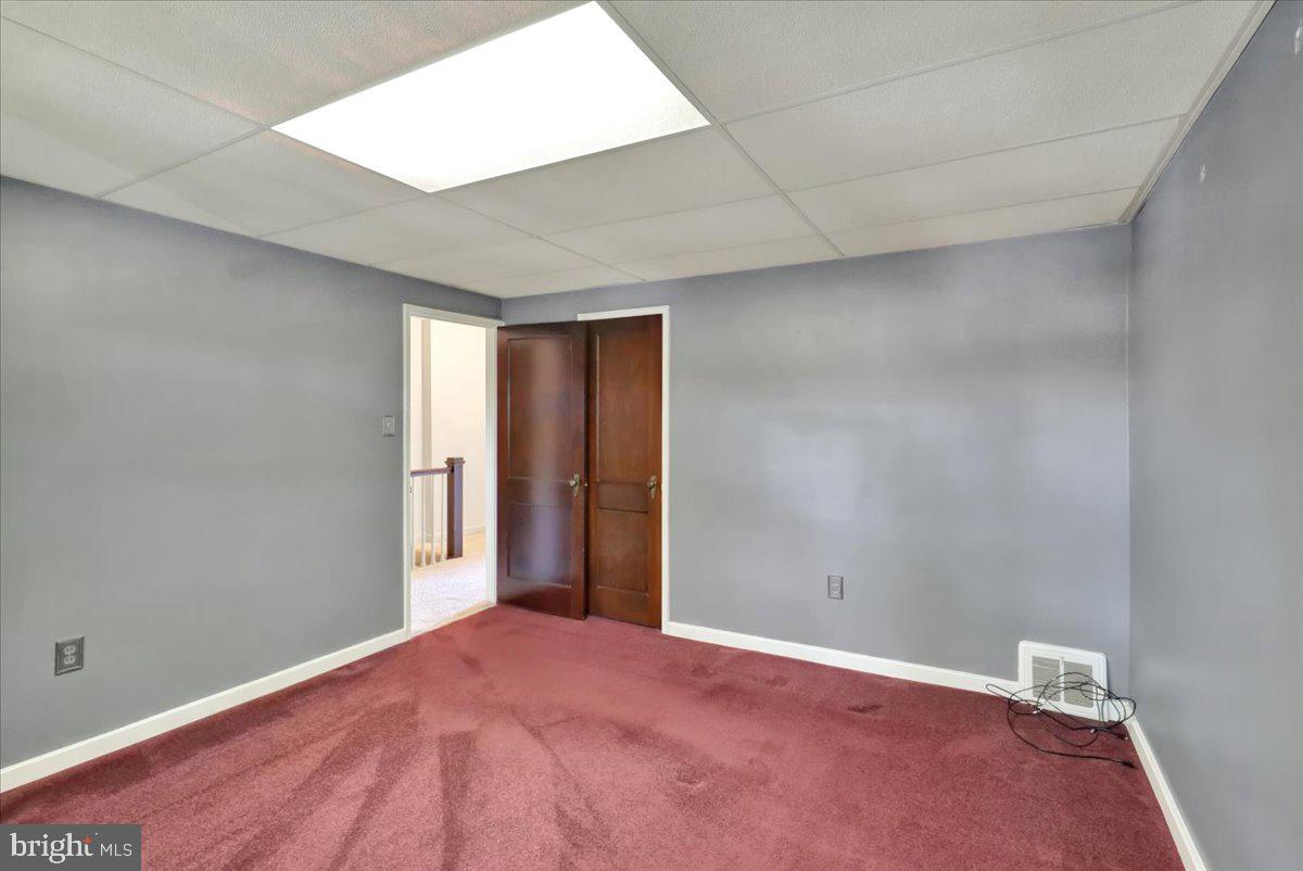 309 Sycamore Road Reading, PA 19611 - Photo 10 of 18 Main Bedroom with wall-to-wall carpet