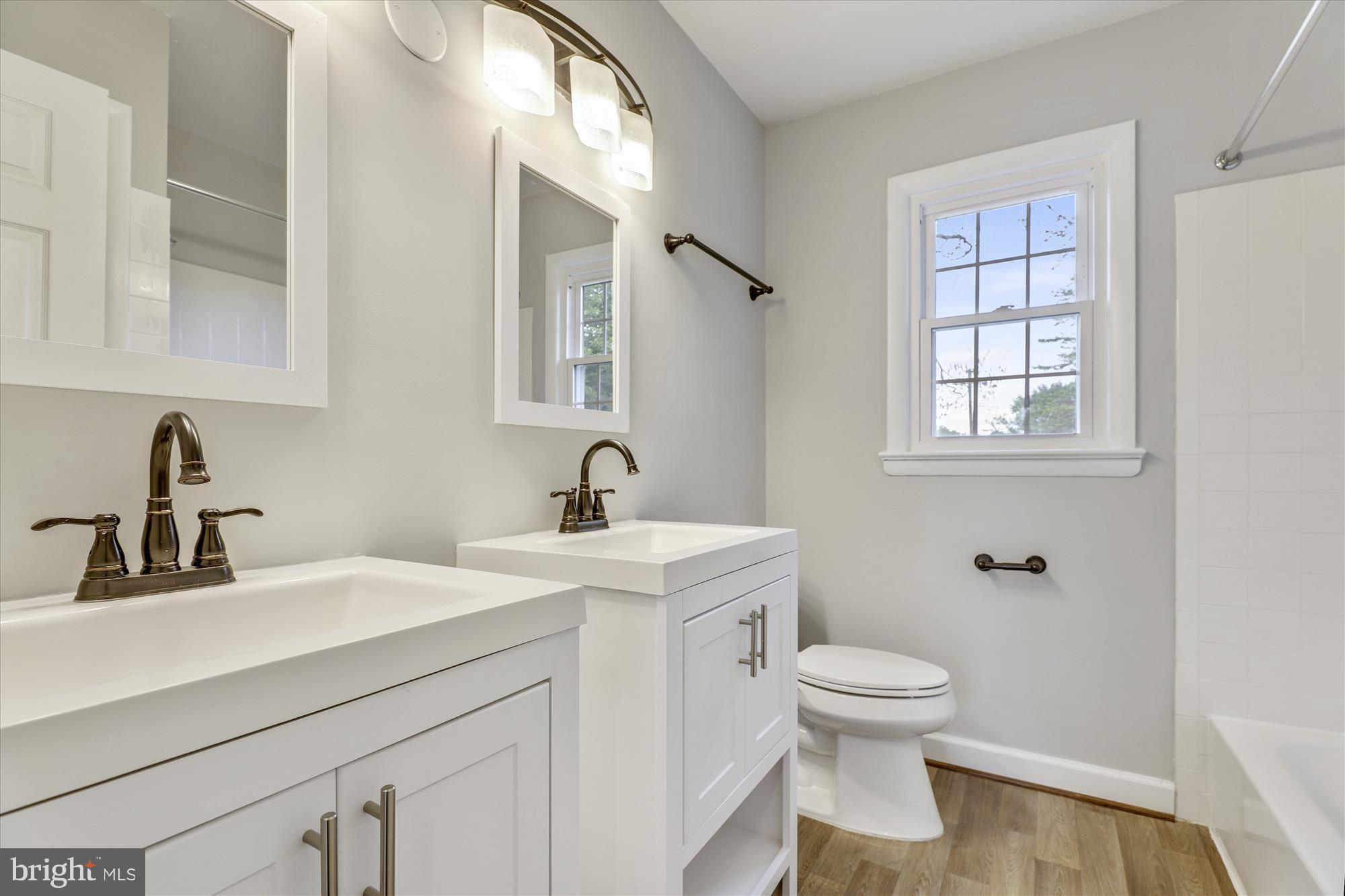 11314 Gainsborough Road Potomac, MD 20854 - Photo 23 of 30 Bath
