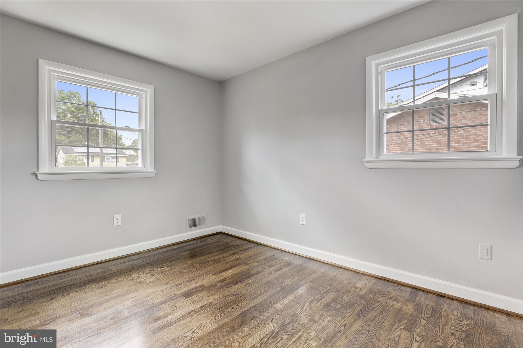 11314 Gainsborough Road Potomac, MD 20854 - Photo 26 of 30 Bedroom