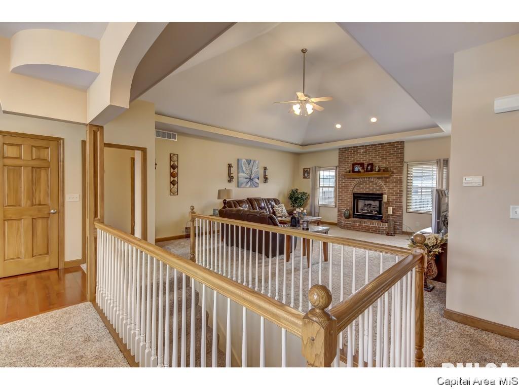 1404 Old Crows Way Springfield, IL 62712 - Photo 12 of 35