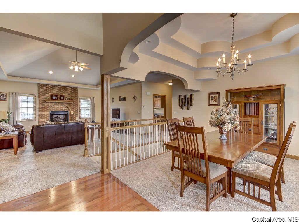 1404 Old Crows Way Springfield, IL 62712 - Photo 13 of 35