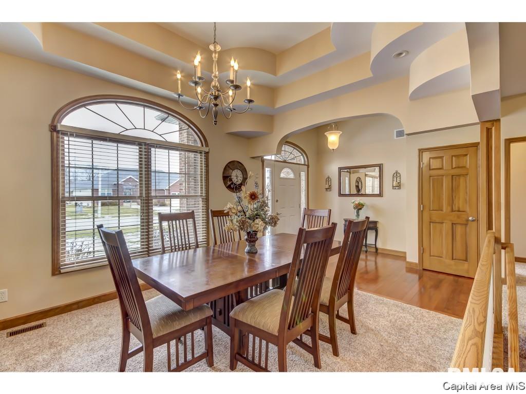 1404 Old Crows Way Springfield, IL 62712 - Photo 14 of 35