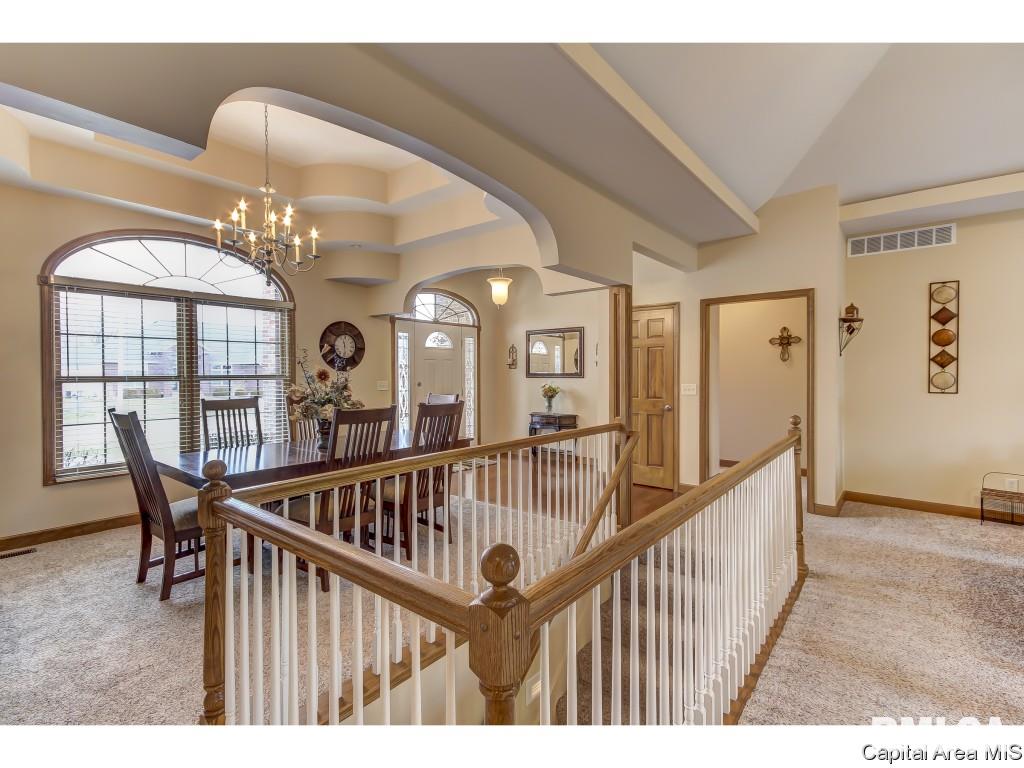 1404 Old Crows Way Springfield, IL 62712 - Photo 7 of 35