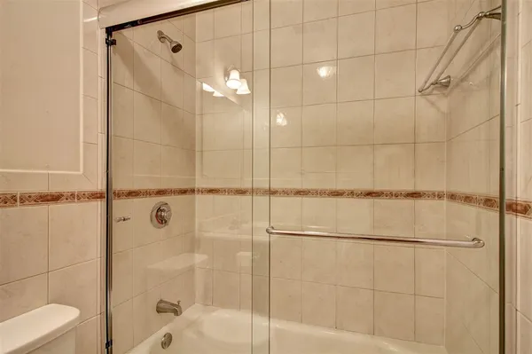 $4,600 | 704 Clinton Street, Unit 3D, Hoboken, NJ 07030