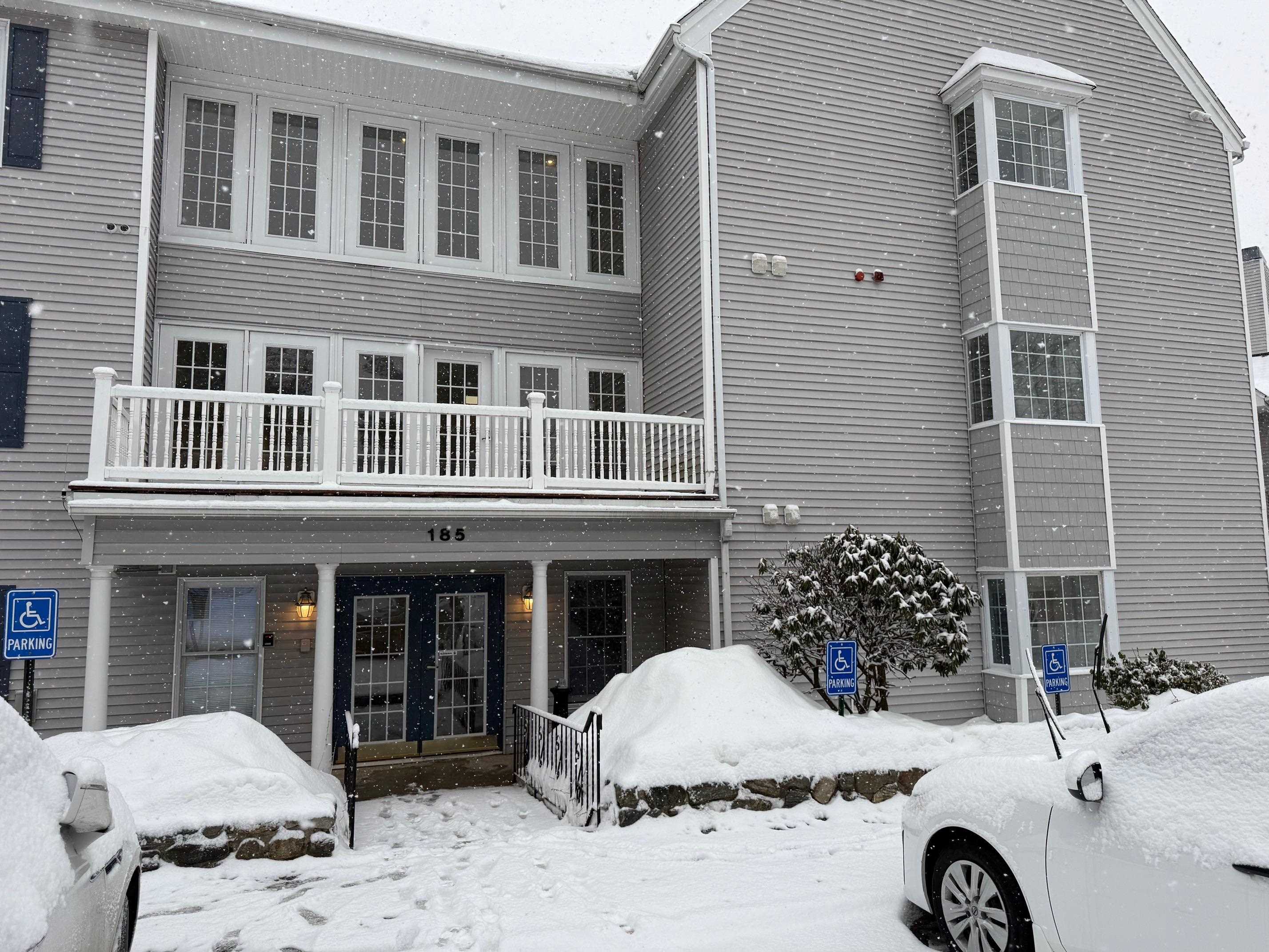 185 Eastern Avenue, Unit 202 Manchester, NH 03104 - Photo 1 of 23
