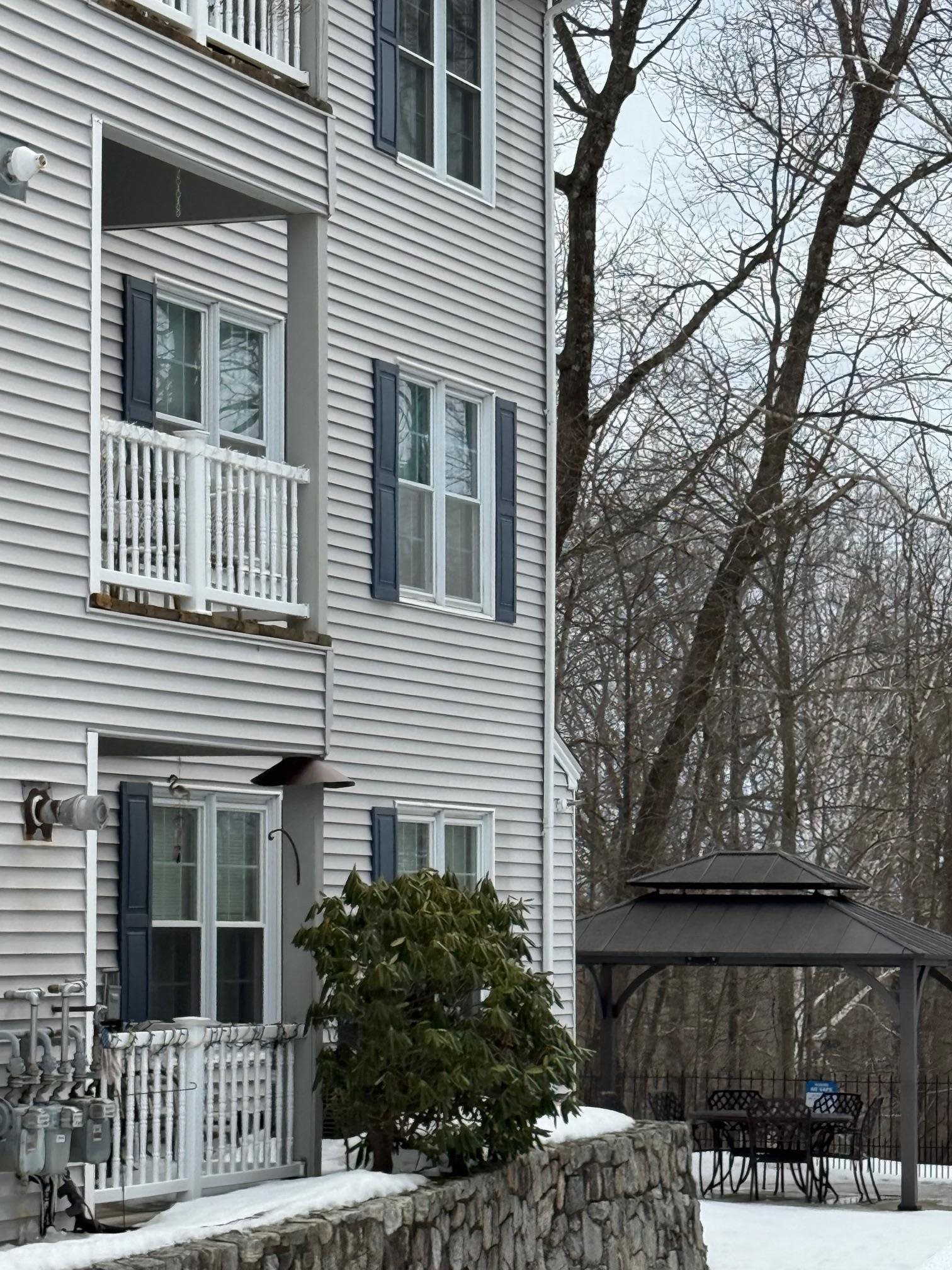 185 Eastern Avenue, Unit 202 Manchester, NH 03104 - Photo 2 of 23