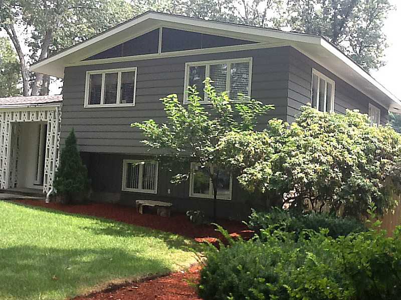 80 Anawan Road Pawtucket, RI 02861 - Photo 1 of 25 Exterior Front.