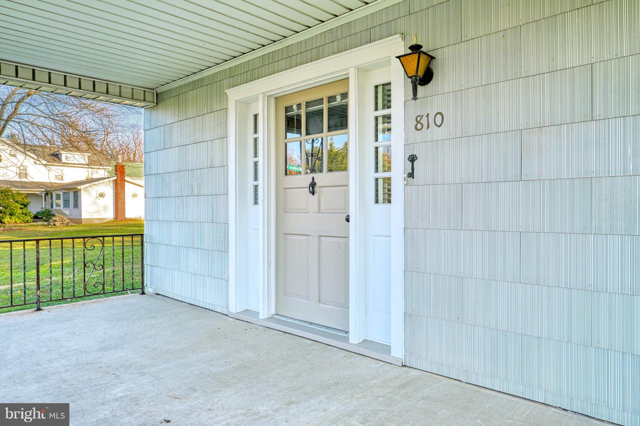 810 Lombard Road Red Lion, PA 17356 - Photo 4 of 31 Front entry