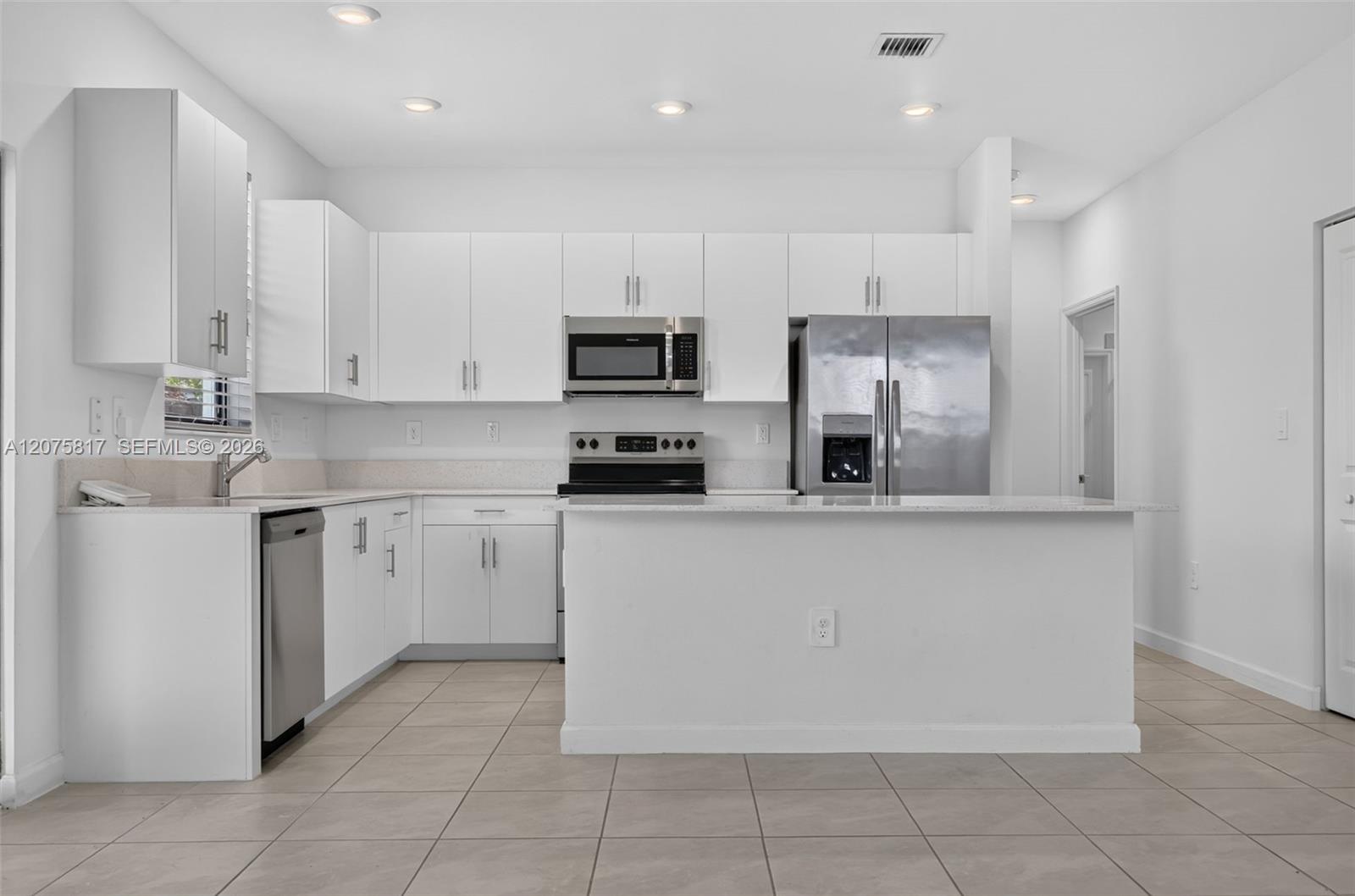11942 Southwest 239th Street Homestead, FL 33032 - Photo 12 of 39 Gallery Image 12