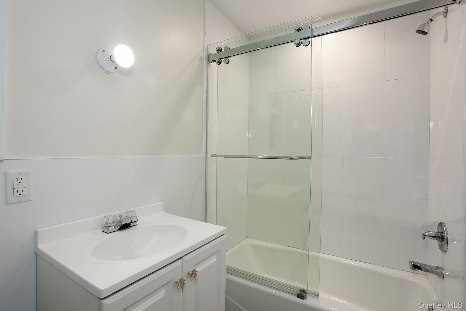 272 Quaker Road Pomona, NY 10970 - Photo 25 of 45