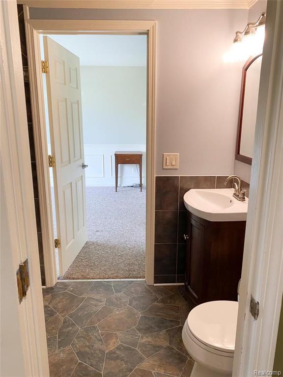 44911 Lemont Road Canton, MI 48187 - Photo 16 of 47