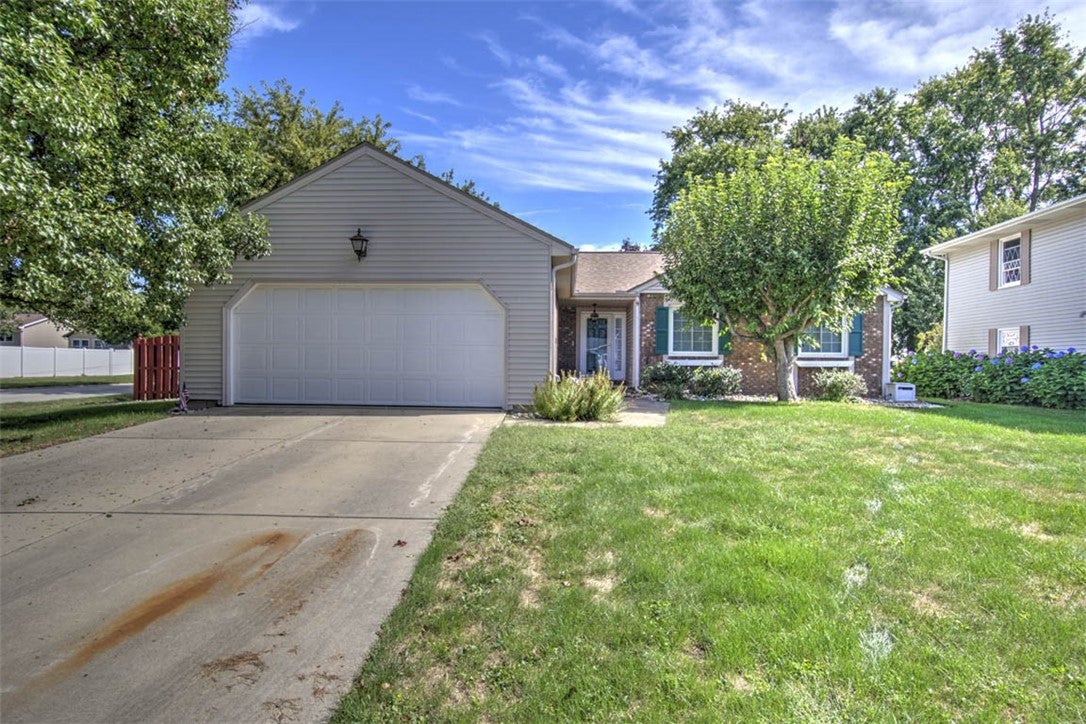 4674 Redbud Court Decatur, IL 62526 - Photo 2 of 26 Gallery Image 2