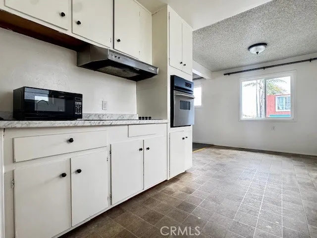 $4,000 | 25225 Eshelman Avenue, Lomita, CA 90717