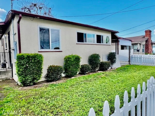 $4,000 | 25225 Eshelman Avenue, Lomita, CA 90717