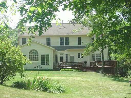 117 Simmons Road Canonsburg, PA 15317 - Photo 6 of 8 Yard/Garden.