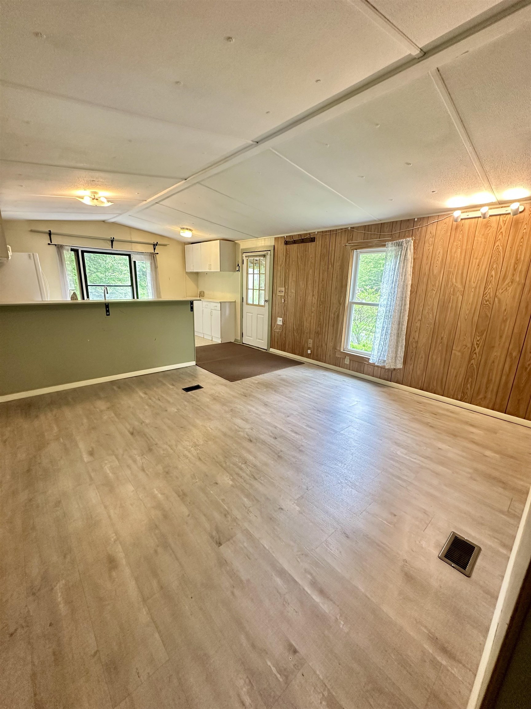 4 Reservoir Road Brattleboro, VT 05301 - Photo 12 of 23