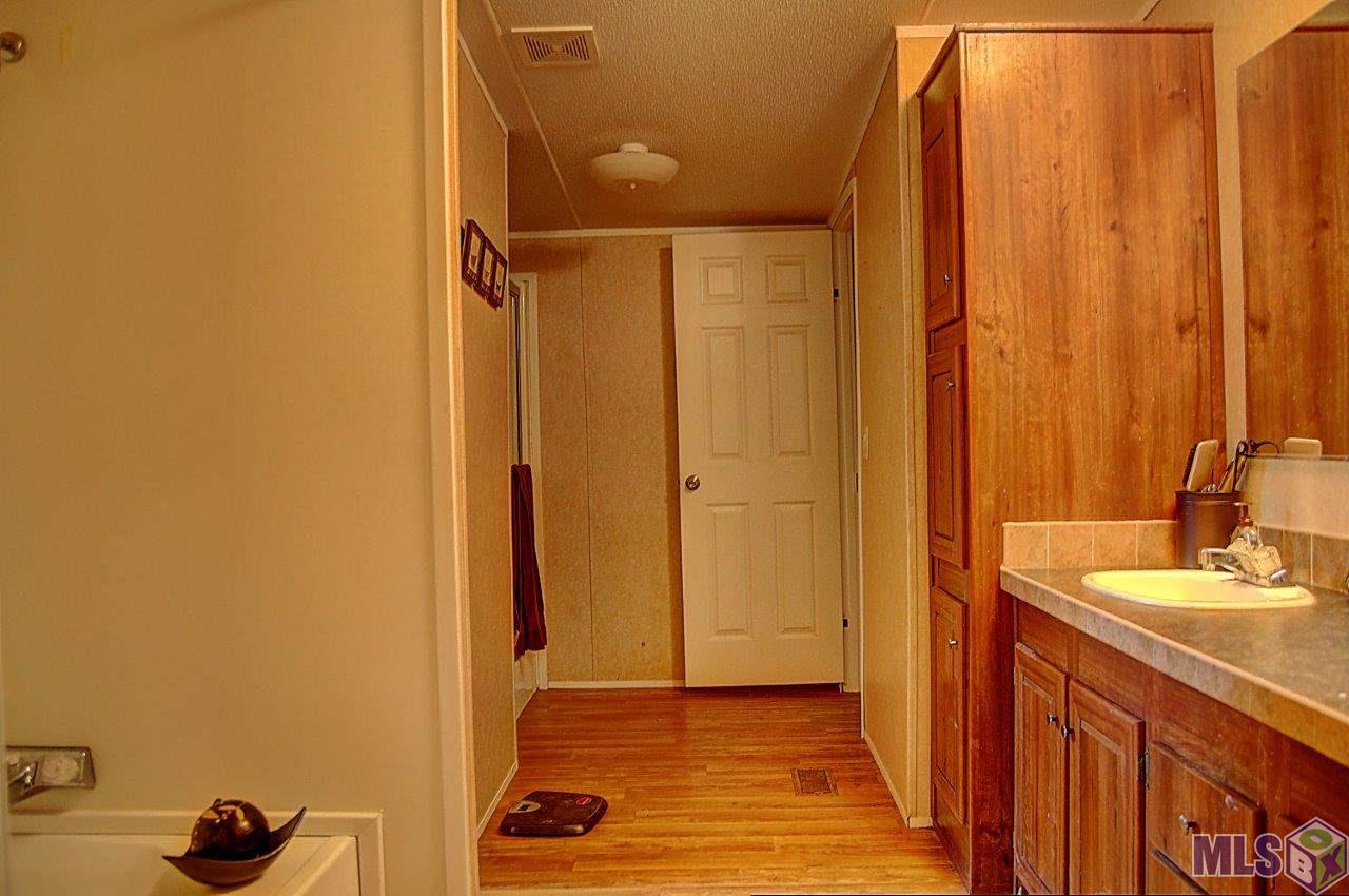 14418 Peairs Road Zachary, LA 70791 - Photo 6 of 10 Gallery Image 6