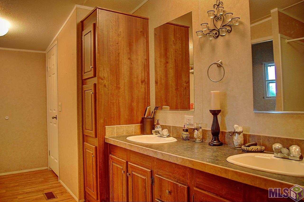 14418 Peairs Road Zachary, LA 70791 - Photo 7 of 10 Gallery Image 7