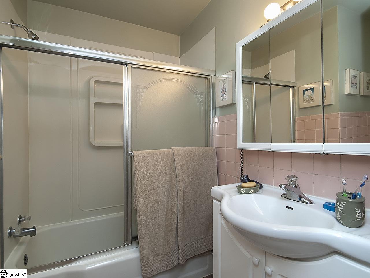 109 Nicholtown Road Greenville, SC 29607 - Photo 12 of 35