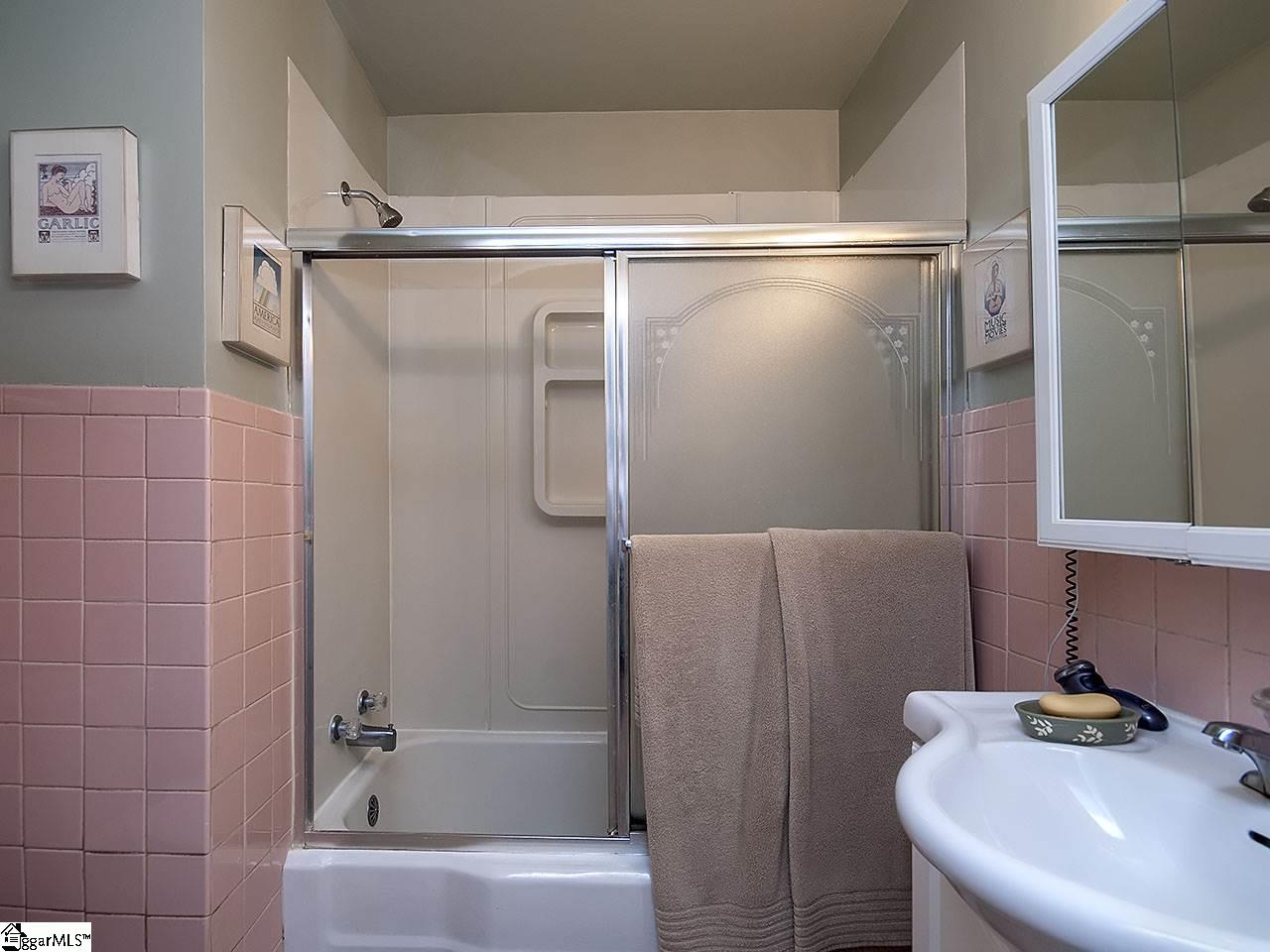 109 Nicholtown Road Greenville, SC 29607 - Photo 13 of 35