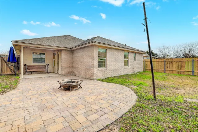 $243,900 | 605 Copper Court, Jarrell, TX 76537