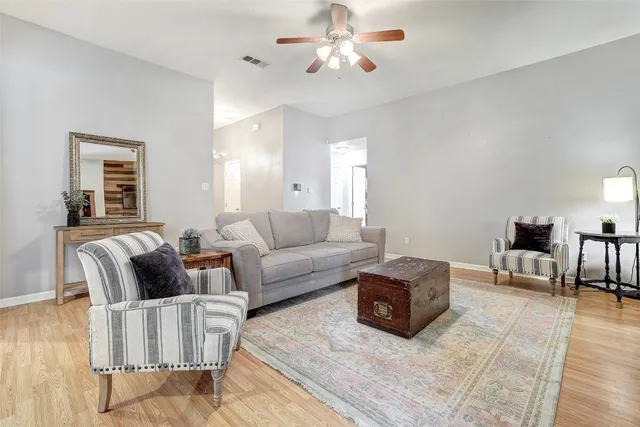 $243,900 | 605 Copper Court, Jarrell, TX 76537