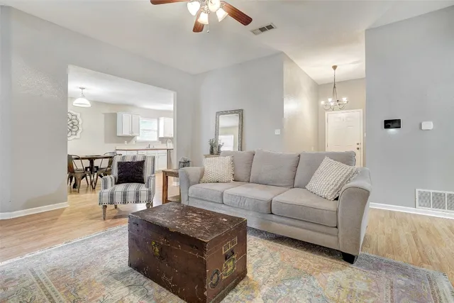 $243,900 | 605 Copper Court, Jarrell, TX 76537