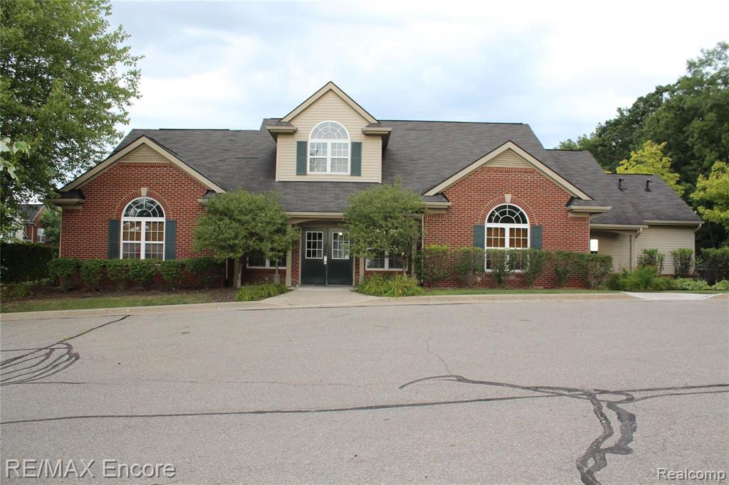 4160 Hampton Ridge Boulevard, Unit 84 Howell, MI 48843 - Photo 40 of 47