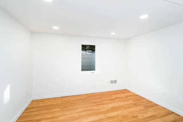 $390,000 | 4320 Oneida Street, Duluth, MN 55804