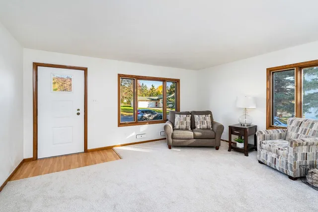 $390,000 | 4320 Oneida Street, Duluth, MN 55804