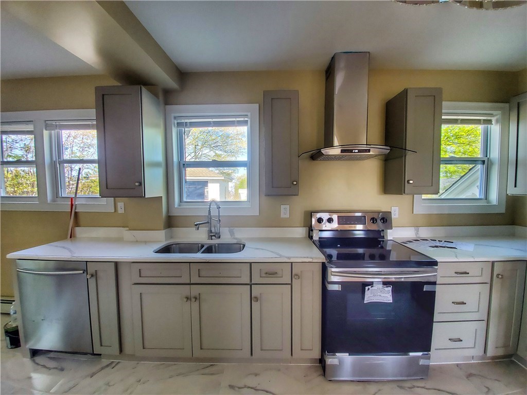 349 River Road Lincoln, RI 02865 - Photo 11 of 31