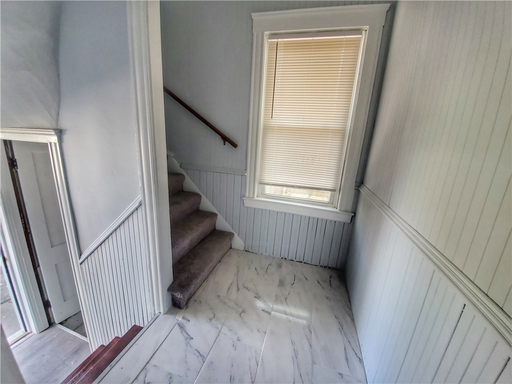 349 River Road Lincoln, RI 02865 - Photo 12 of 31