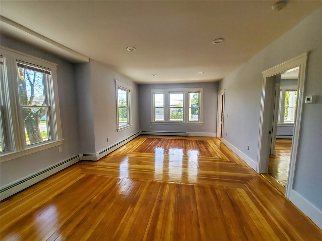349 River Road Lincoln, RI 02865 - Photo 6 of 31
