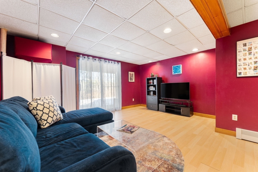 33 Apple Tree Hill Road, Unit 33 Hopkinton, MA 01748 - Photo 26 of 41 Gallery Image 26