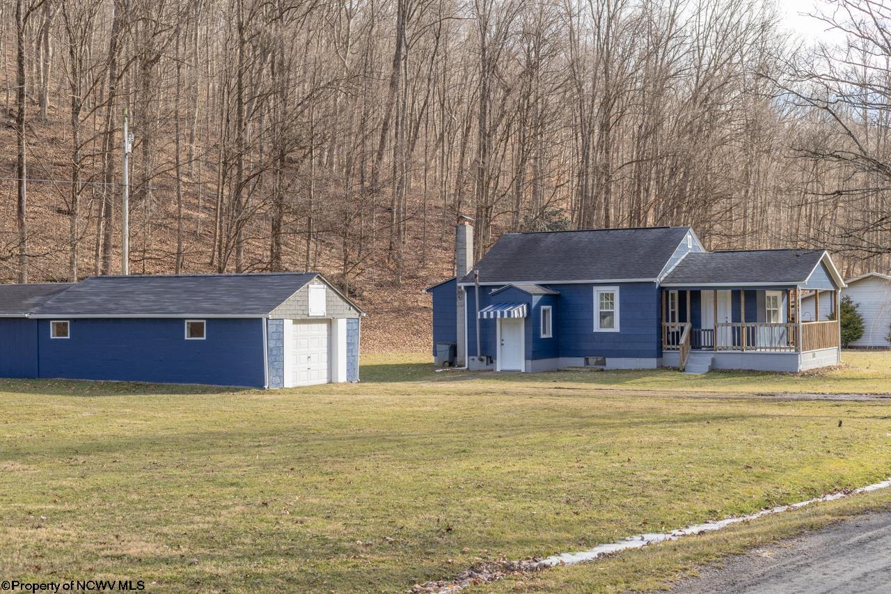 186 Cherry Run Road Grafton, WV 26354 - Photo 4 of 30 Gallery Image 4