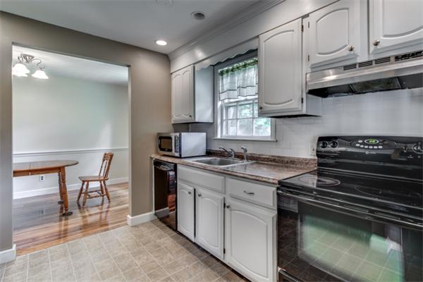 10 Evergreen Road Stoneham, MA 02180 - Photo 12 of 20 Gallery Image 12