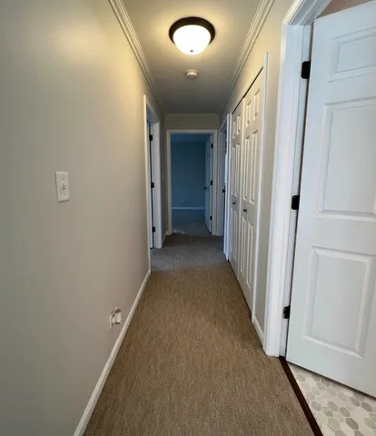 $2,650 | 211 Ashbury Lane East, Unit 7, Roselle, IL 60172