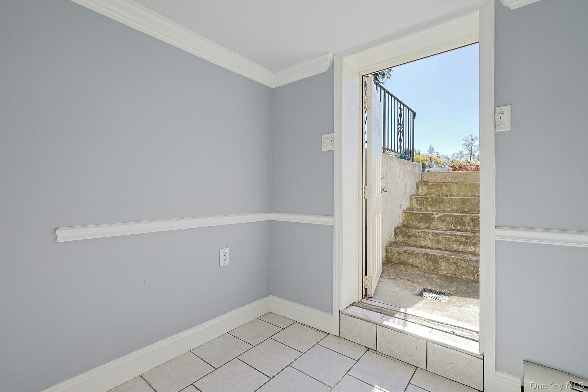 86 Braunsdorf Road Pearl River, NY 10965 - Photo 29 of 38 a view of an entryway