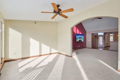 $569,900 | 4041 South Fohr Drive, New Berlin, WI 53151