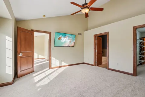 $569,900 | 4041 South Fohr Drive, New Berlin, WI 53151