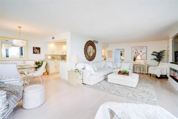 $4,750 | 5480 North Ocean Drive, Unit B2A, Singer Island, FL 33404