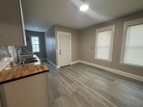 $2,250 | 37 Cortland Street, Unit 1, Springfield, MA 01109