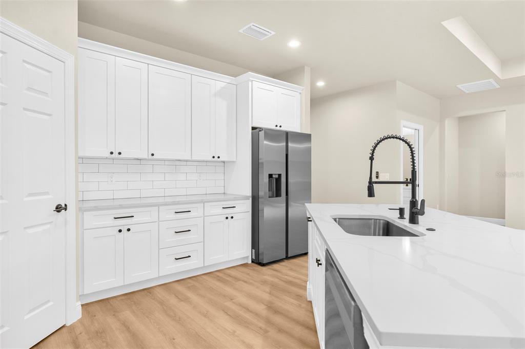 17420 Macassar Road Weeki Wachee, FL 34614 - Photo 8 of 47